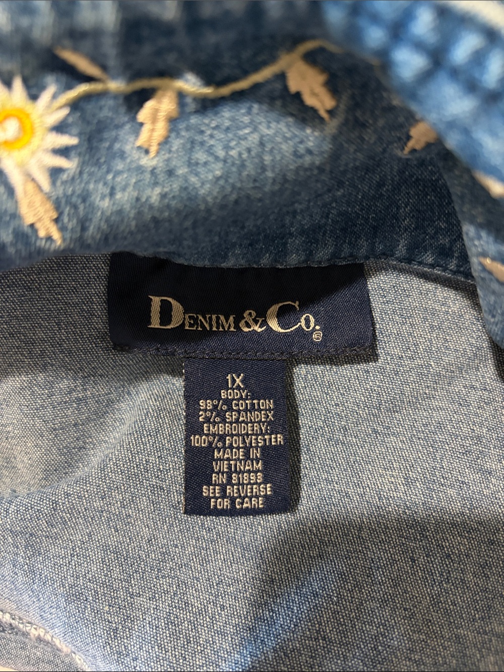 Denim Jacket with Floral Embroidered Collar - Picture 4 of 5